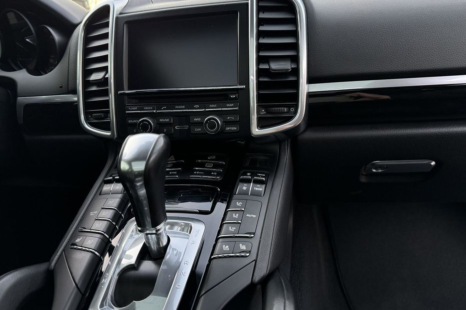 Продам Porsche Cayenne 2016 года в Одессе