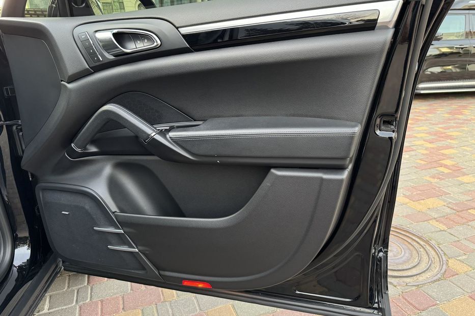 Продам Porsche Cayenne 2016 года в Одессе