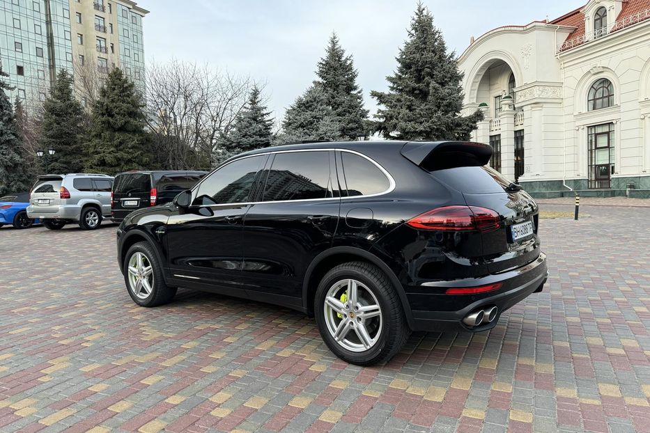 Продам Porsche Cayenne 2016 года в Одессе