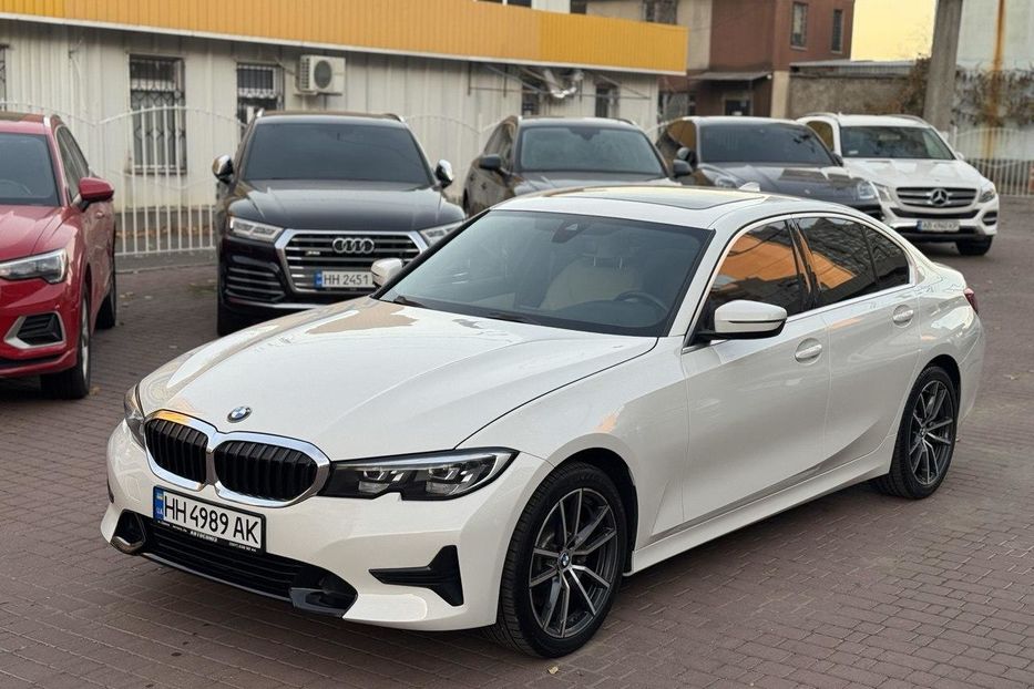 Продам BMW 330 2019 года в Одессе