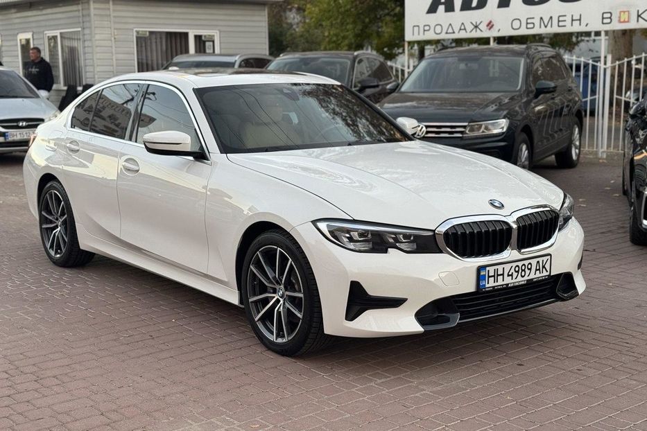 Продам BMW 330 2019 года в Одессе