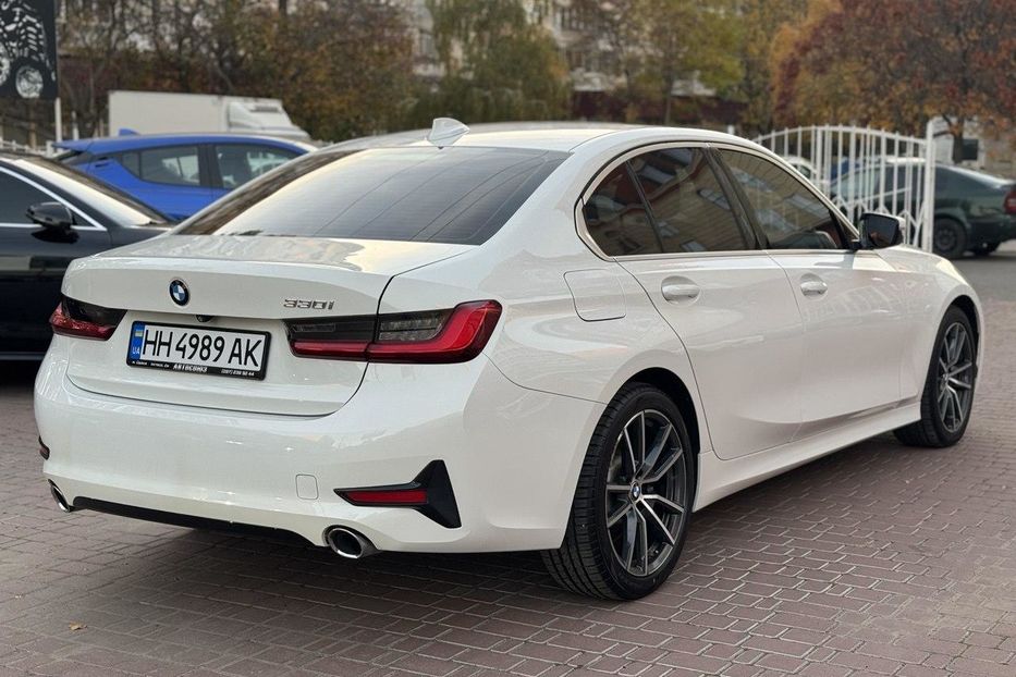 Продам BMW 330 2019 года в Одессе
