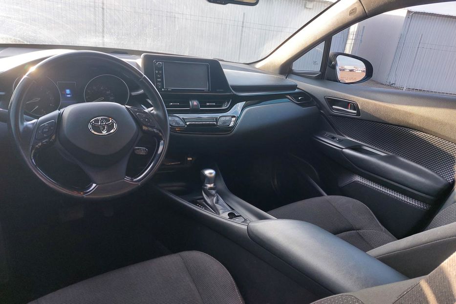 Продам Toyota C-HR Автомат 2018 года в Киеве