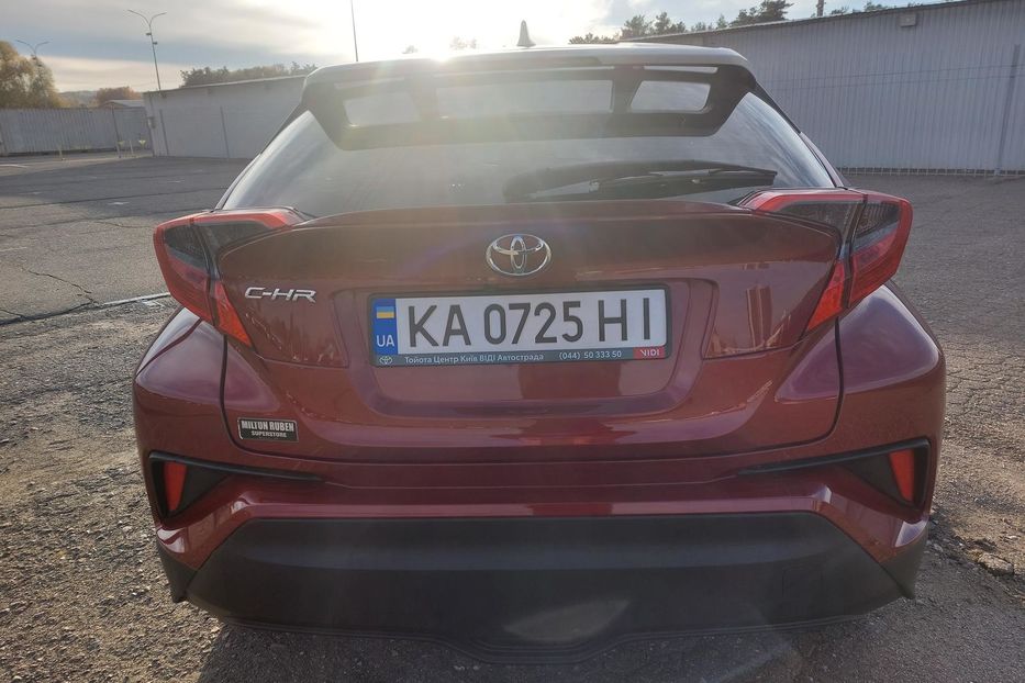 Продам Toyota C-HR Автомат 2018 года в Киеве