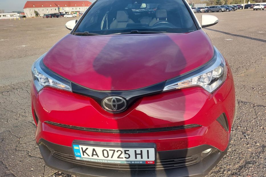 Продам Toyota C-HR Автомат 2018 года в Киеве