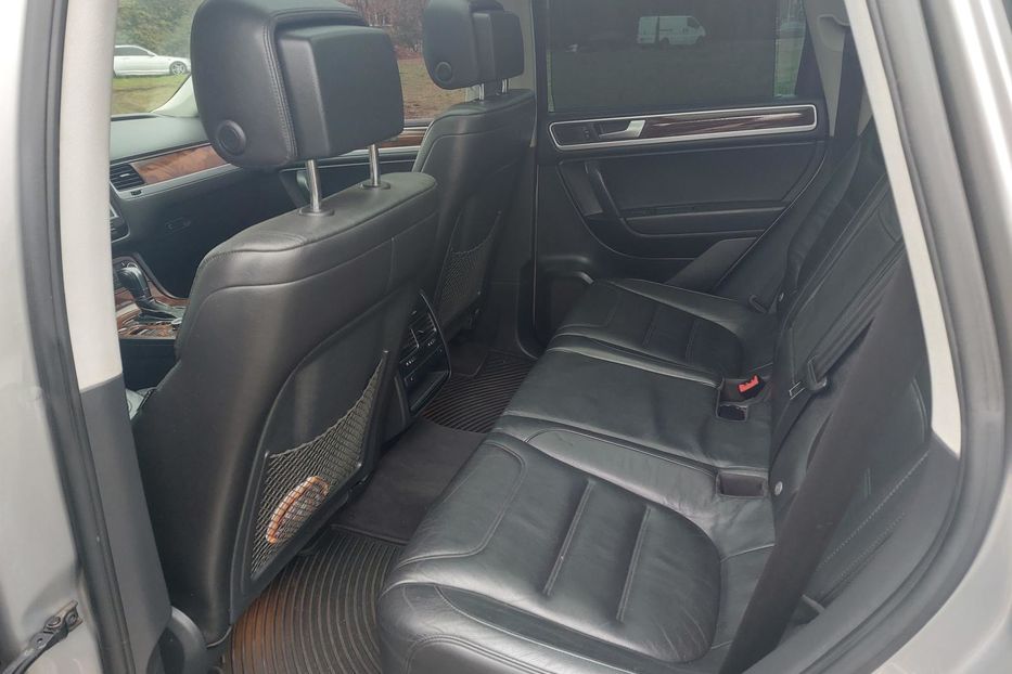 Продам Volkswagen Touareg Гибрид 2011 года в Киеве