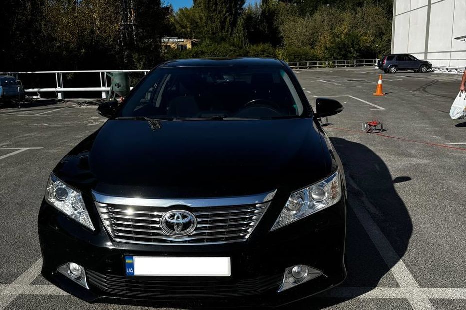 Продам Toyota Camry XV50 2014 года в Киеве