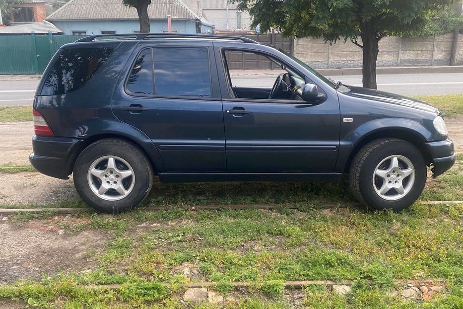 Продам Mercedes-Benz ML 320 2001 года в Харькове