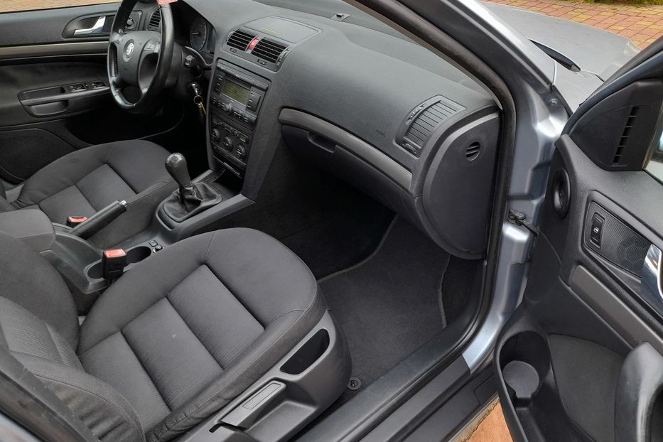 Продам Skoda Octavia A5 1.6 mpi  2004 года в Львове