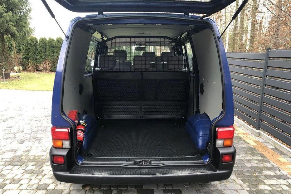 Продам Volkswagen T4 (Transporter) пасс. 2004 года в Днепре