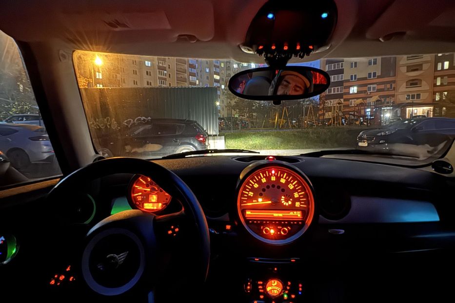 Продам MINI Cooper 2011 года в Киеве