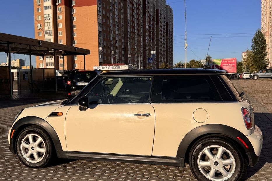 Продам MINI Cooper 2011 года в Киеве