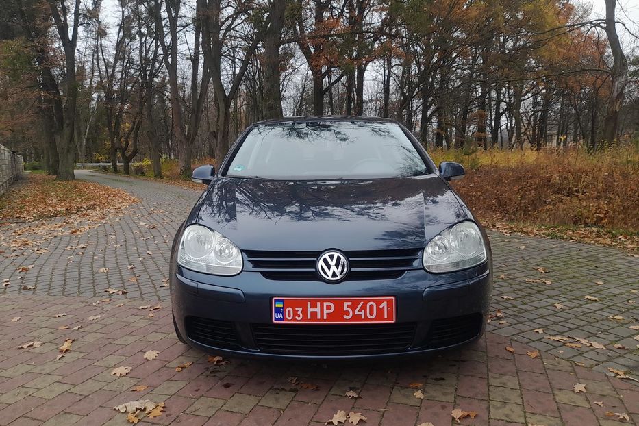Продам Volkswagen Golf V 1.6 mpi 2004 года в Львове