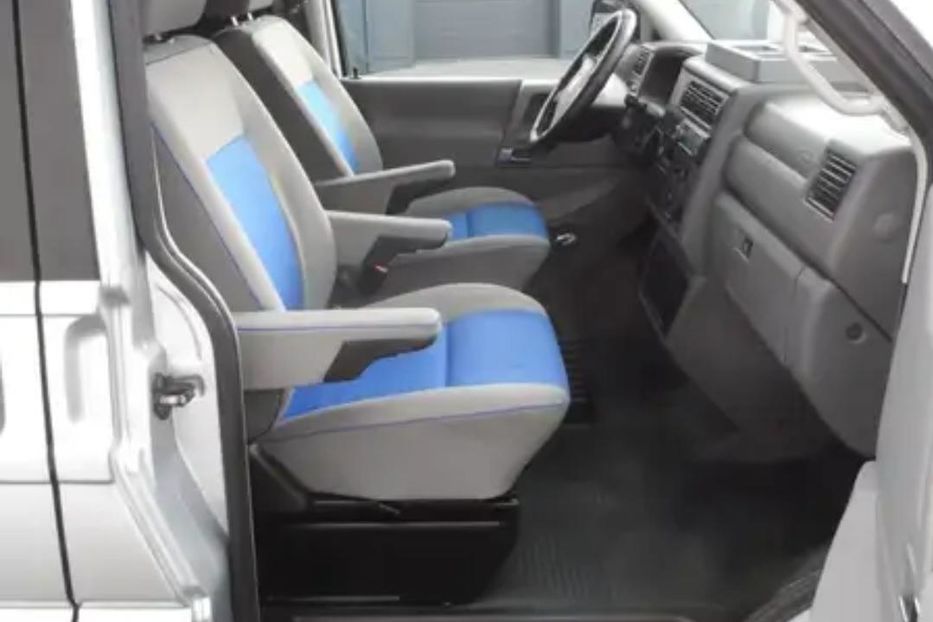 Продам Volkswagen T4 (Transporter) пасс. 2002 года в Днепре