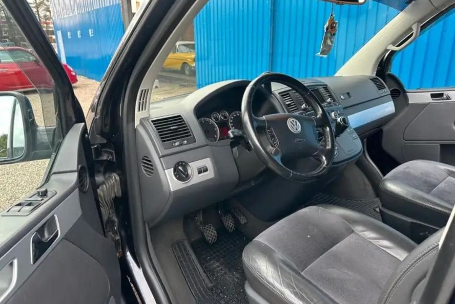 Продам Volkswagen T5 (Transporter) пасс. 2006 года в Харькове
