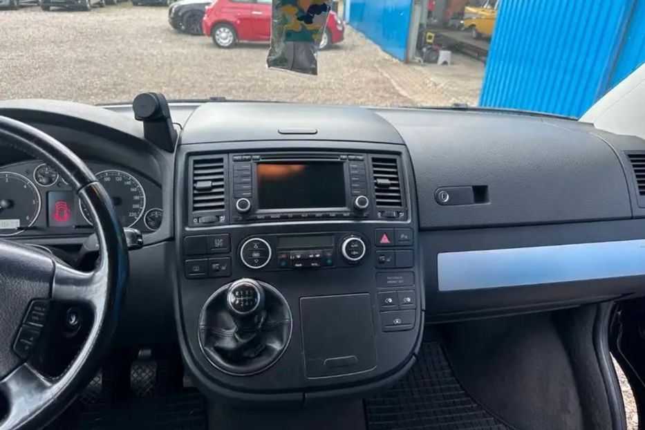 Продам Volkswagen T5 (Transporter) пасс. 2006 года в Харькове