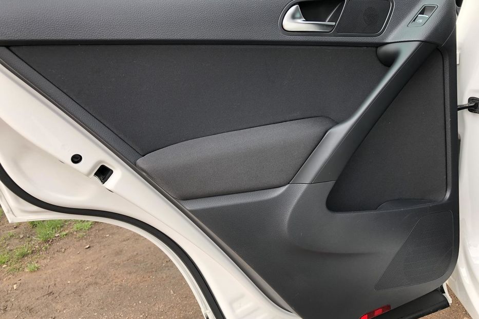 Продам Volkswagen Tiguan 2.0 TSI AT (200 к.с.) 4Motion  2011 года в Житомире