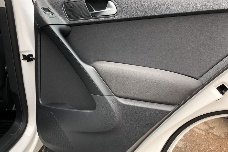 Продам Volkswagen Tiguan 2.0 TSI AT (200 к.с.) 4Motion  2011 года в Житомире