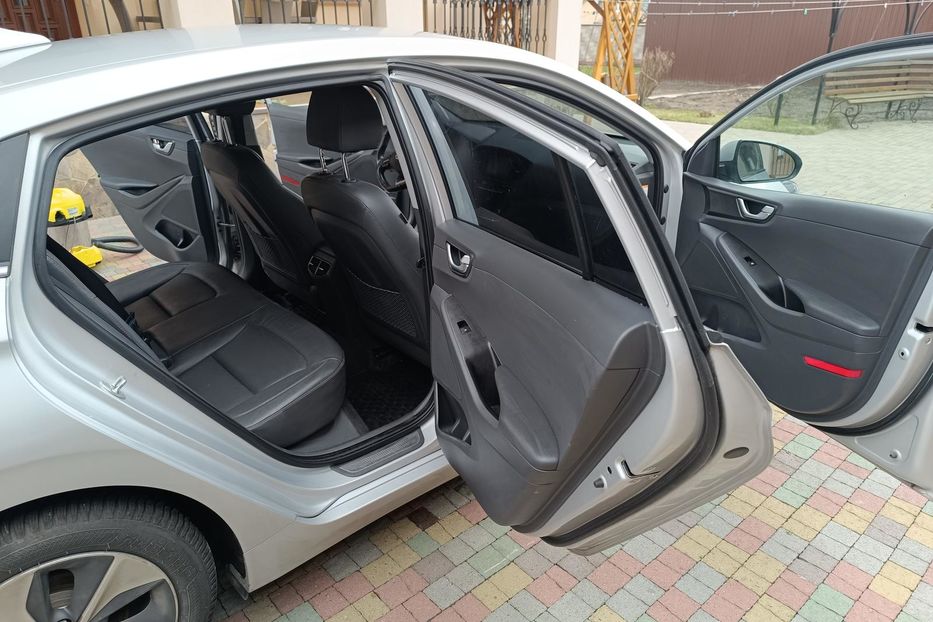 Продам Hyundai Ioniq 2017 года в Луцке