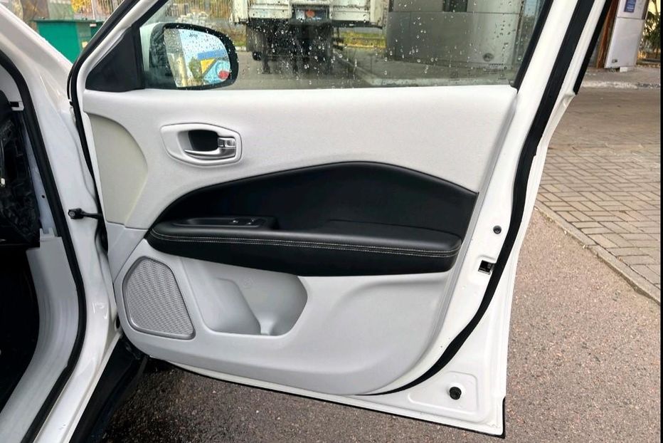 Продам Jeep Compass 2018 года в Черкассах