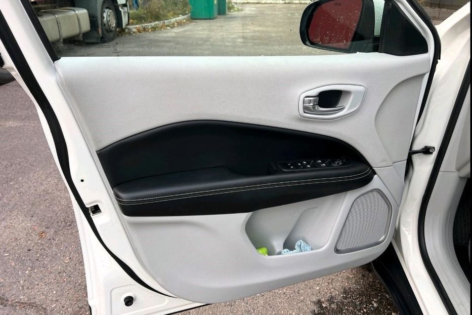 Продам Jeep Compass 2018 года в Черкассах