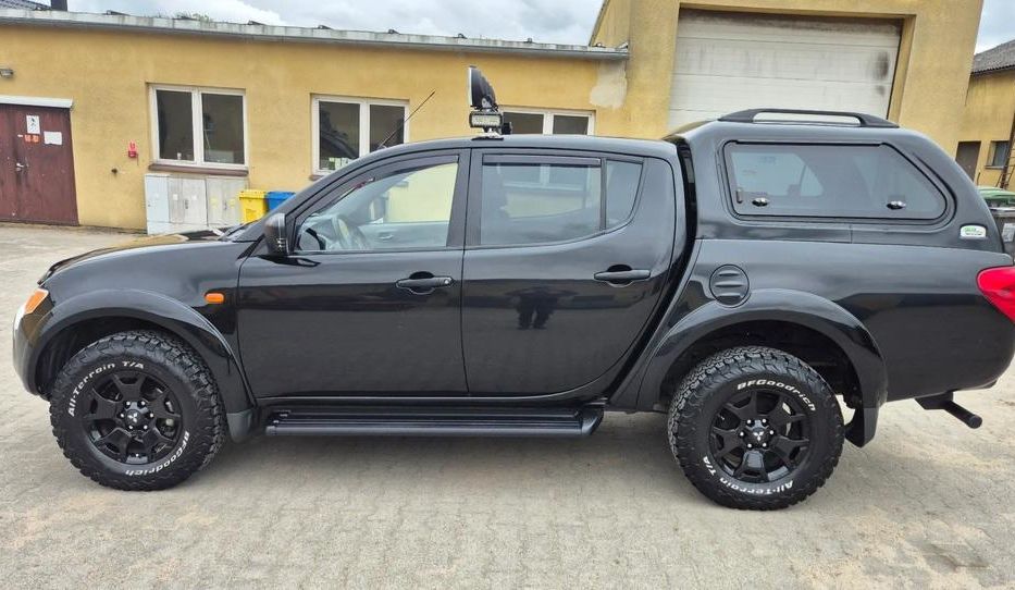 Продам Mitsubishi L 200 2011 года в Харькове