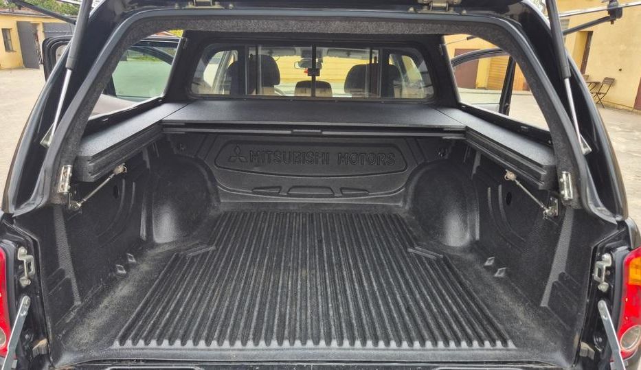 Продам Mitsubishi L 200 2011 года в Харькове