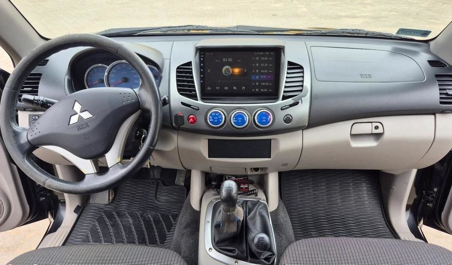 Продам Mitsubishi L 200 2011 года в Харькове