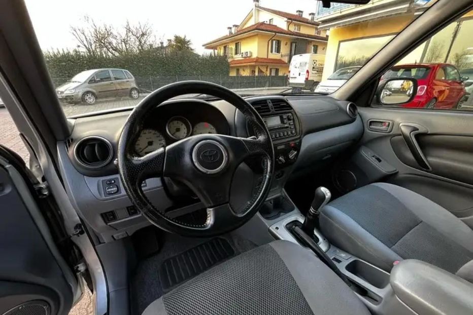 Продам Toyota Rav 4 2004 года в г. Павлоград, Днепропетровская область