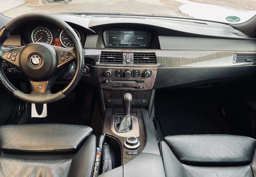 Продам BMW 530 2005 года в Днепре