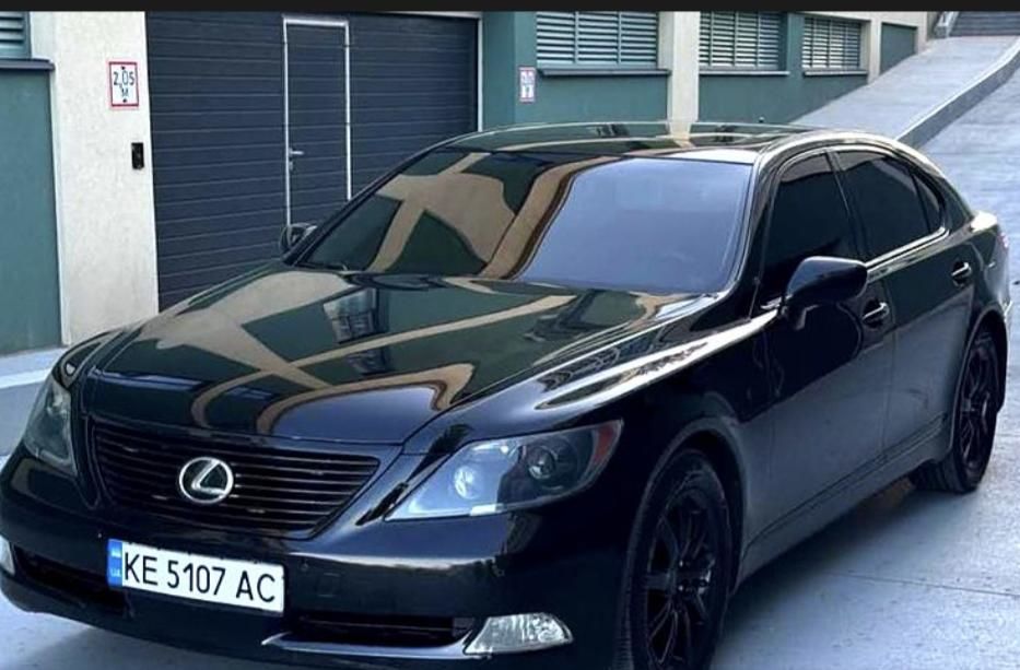 Продам Lexus LS 460 2007 года в Днепре