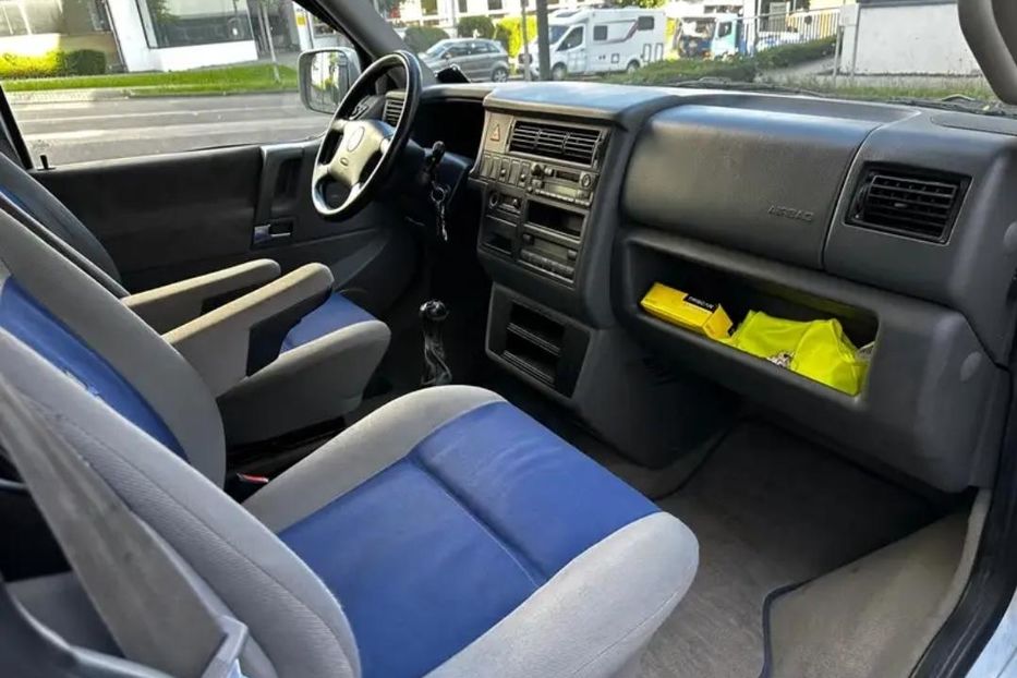 Продам Volkswagen T4 (Transporter) пасс. 2001 года в Харькове