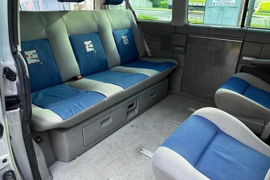 Продам Volkswagen T4 (Transporter) пасс. 2001 года в Харькове