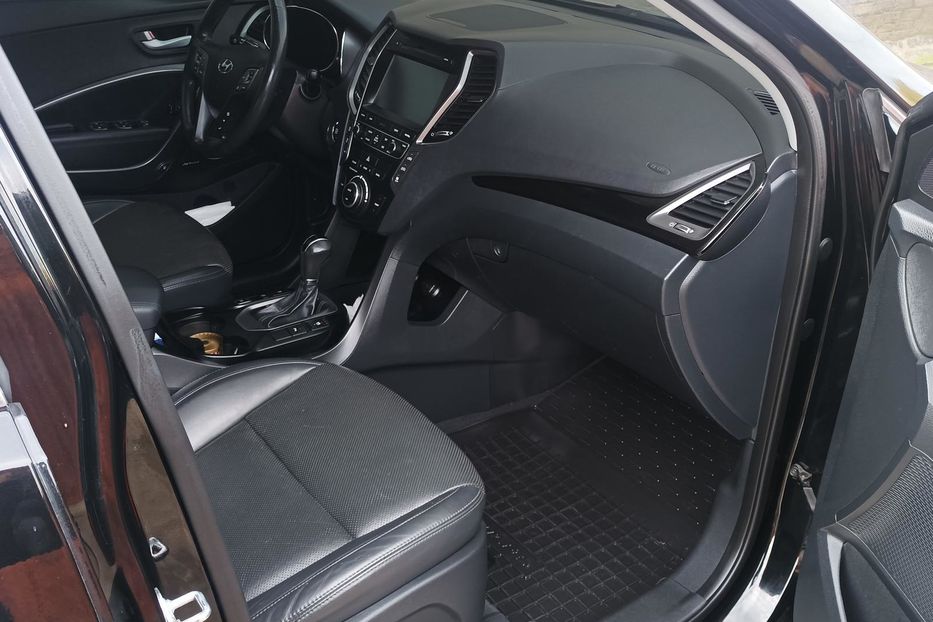 Продам Hyundai Santa FE 2016 года в Харькове