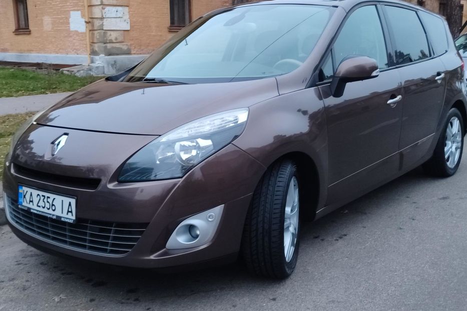 Продам Renault Grand Scenic 7s 2010 года в Киеве