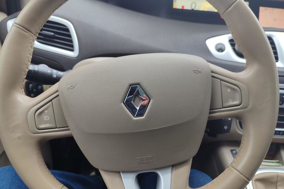 Продам Renault Grand Scenic 7s 2010 года в Киеве