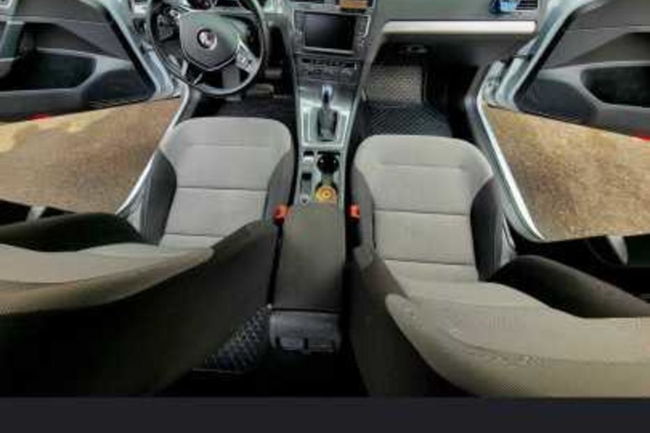 Продам Volkswagen e-Golf 2016 года в Виннице