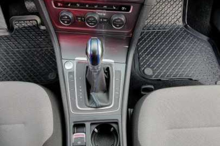 Продам Volkswagen e-Golf 2016 года в Виннице