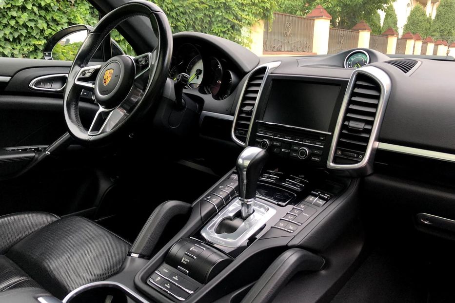 Продам Porsche Cayenne 2015 года в Одессе