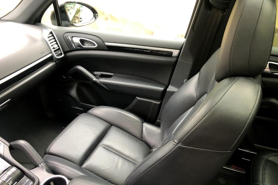 Продам Porsche Cayenne 2015 года в Одессе