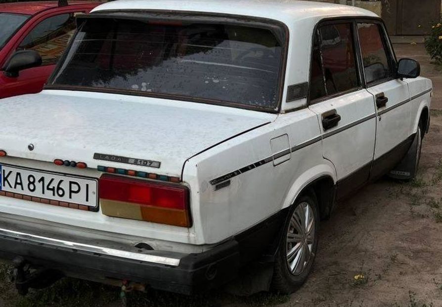 Продам ВАЗ 2107 гбо 1999 года в Киеве