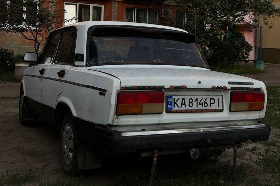Продам ВАЗ 2107 гбо 1999 года в Киеве