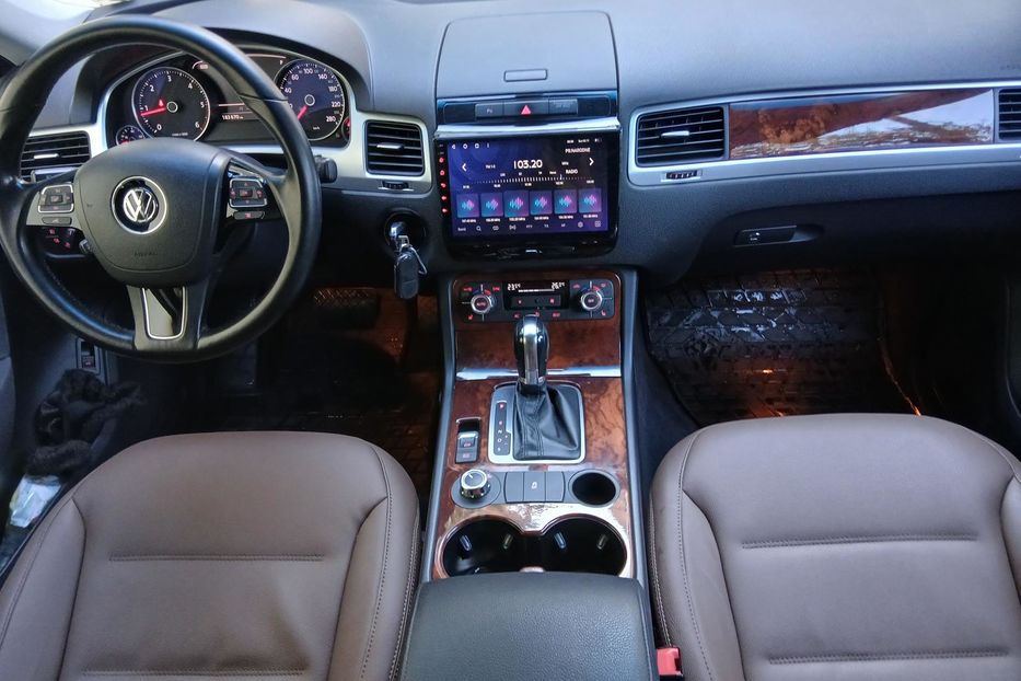 Продам Volkswagen Touareg life+ 2013 года в Одессе