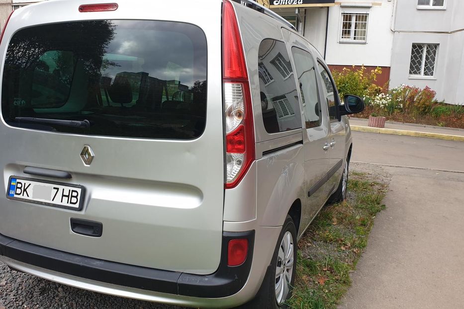 Продам Renault Kangoo пасс. 2014 года в Ровно