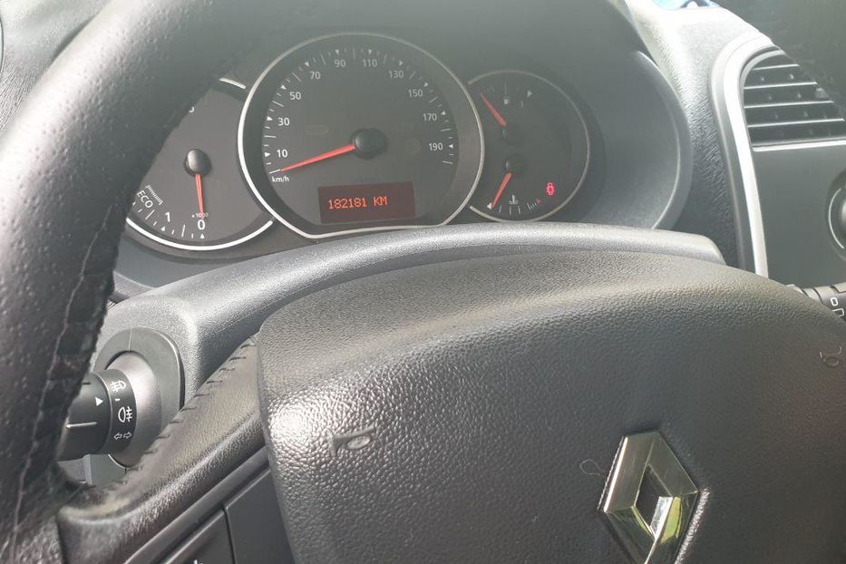 Продам Renault Kangoo пасс. 2014 года в Ровно