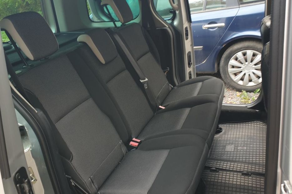 Продам Renault Kangoo пасс. 2014 года в Ровно