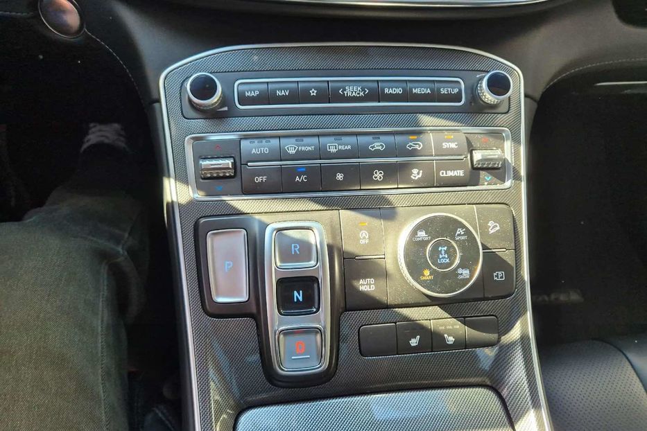 Продам Hyundai Santa FE Sel Premium AWD  2023 года в г. Умань, Черкасская область