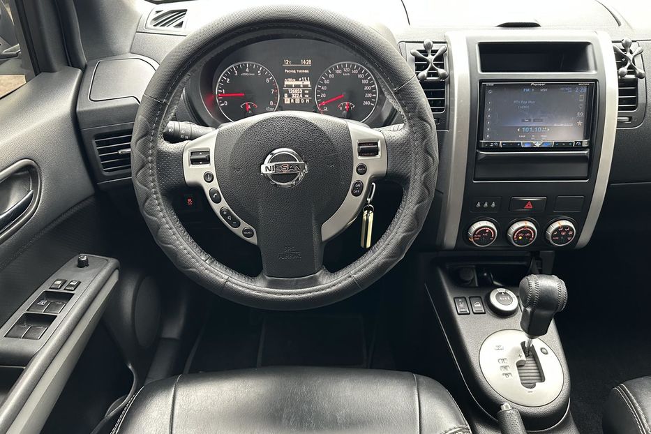 Продам Nissan X-Trail 4WD 2.5  2012 года в Киеве