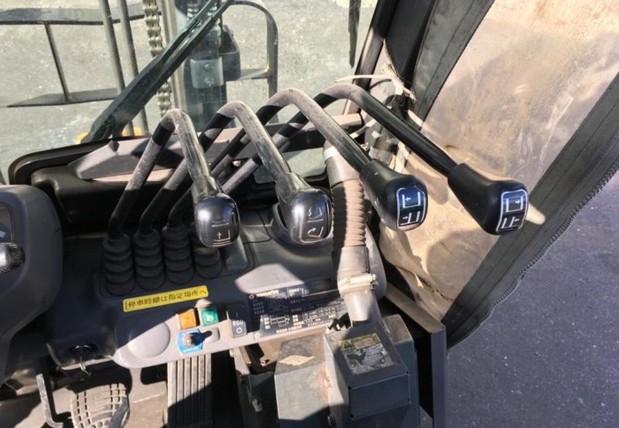 Продам Nissan F Komatsu, компакт з кабіною 2017 года в г. Умань, Черкасская область