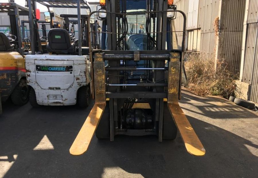 Продам Nissan F Komatsu, компакт з кабіною 2017 года в г. Умань, Черкасская область